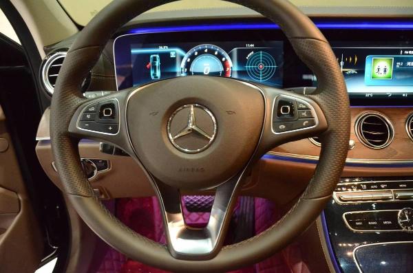 【石家庄】2018年3月 奔驰e级 e300l 2.0t 豪华型 黑色 手自一体