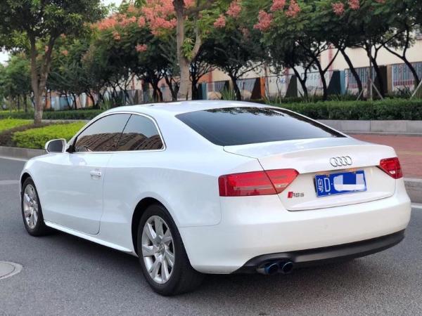 【汕头】2010年10月 奥迪 奥迪a5 a5 2.0tfsi coupe 风尚版 自动档