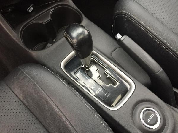 2014年1月三菱 欧蓝德 2.4l cvt 豪华导航版 四驱