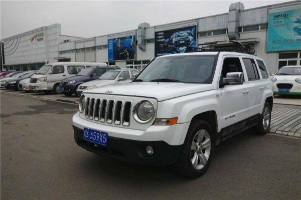 jeep 自由客 2.4 运动版