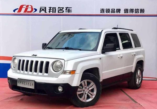 【安庆】2014年6月 jeep 自由客 白色 自动档