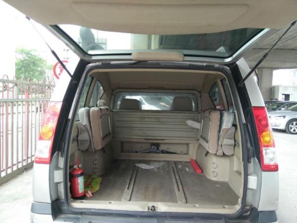 日产zn6493多功能商务车 2.4 两驱高级型