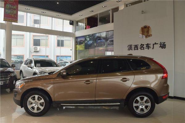 【武汉】2011年4月 沃尔沃 xc60 沃尔沃xc60(进口) 2011款 2.