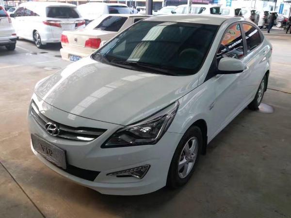 现代 瑞纳 1.4 gls 智能型