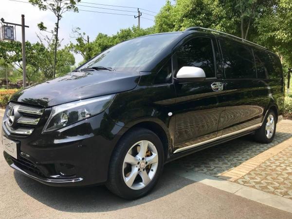 【温州二手车】2017年10月_二手奔驰 c级 c300l 2.0t_价格50.