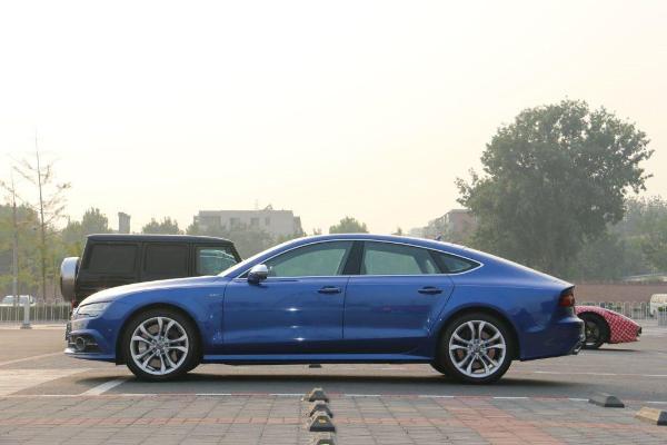 奥迪 奥迪s7 s7 sportback 4.0t fsi quattro图片