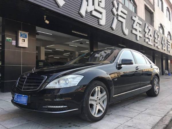 【东莞】2011年10月 奔驰 奔驰s级 2010款 s600l 5.5t 黑色 手自一体