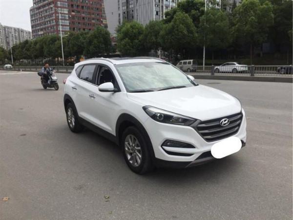 【宁波】2015年7月 现代 途胜 1.6t gls dct两驱智能型 自动档