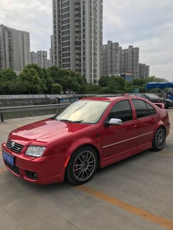 【常州】2007年6月 大众 宝来 2005款 1.8t 手动 r运动版 红色 手动挡