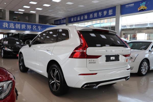 沃尔沃 xc60 t5 2.0t 四驱智雅运动版图片