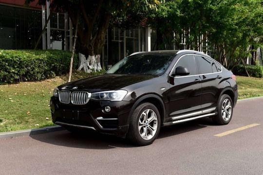 2015年10月 宝马 宝马x4 x4 2.0t x设计套装 黑色 自动档