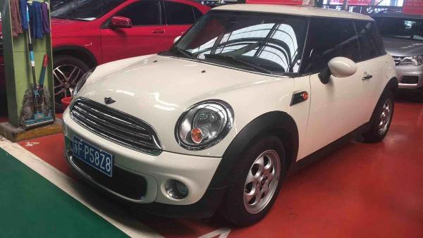 【南通】2012年3月 mini clubman clubman 白色 手自一体