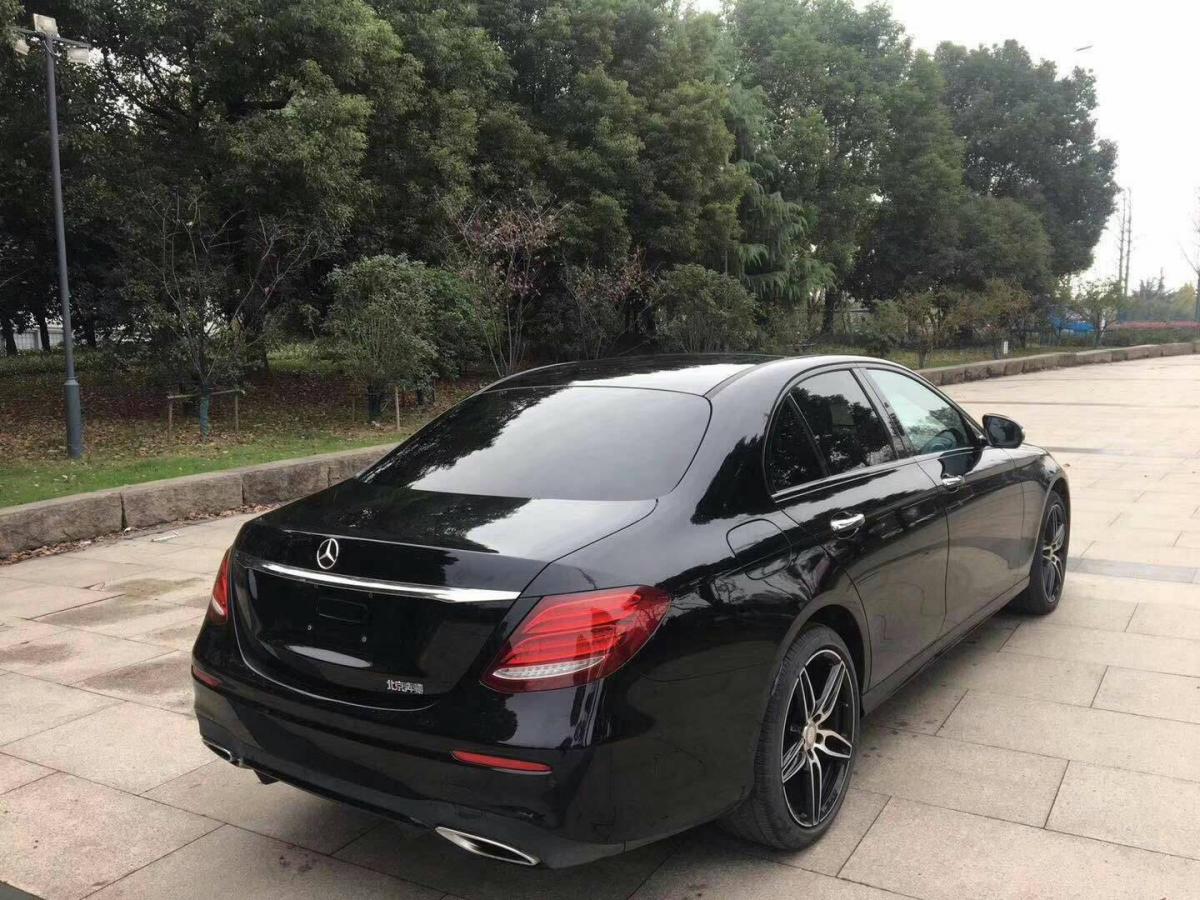 2017年01月奔驰 奔驰e级 2017款 e300l 2.0t 运动豪华型