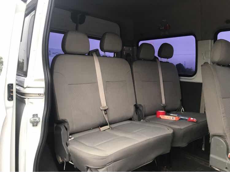 嘉兴2017年06月上汽大通v8025t5挡手动傲运通国v短轴中顶5610座白色