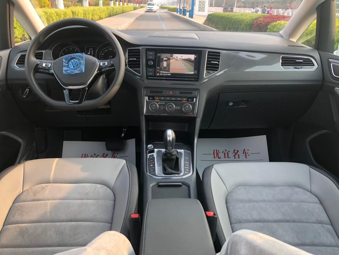 【临沂】2019年1月 大众 高尔夫 2019款 嘉旅280tsi dsg遨游型 自动档