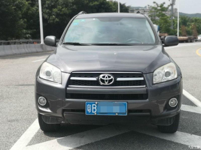 【深圳】2011年7月 丰田rav4 2.0l 自动豪华版 自动档