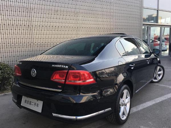 【北京】2012年7月 大众 迈腾 2.0tsi dsg 至尊型 黑色 自动档