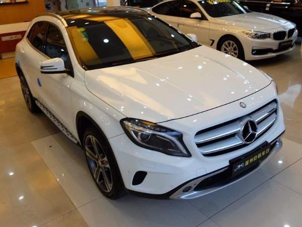 奔驰gla级 gla220 4matic 2.0t 豪华型