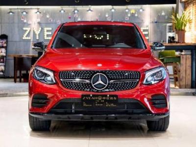 东莞2017年6月奔驰奔驰glc2017款glc260coupe20t4matic红色手自一体