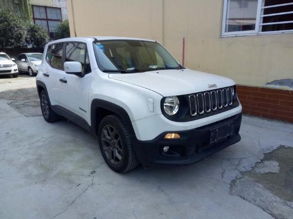 【榆林】2017年8月 jeep 自由侠 2017款 180t dct高能版 白色