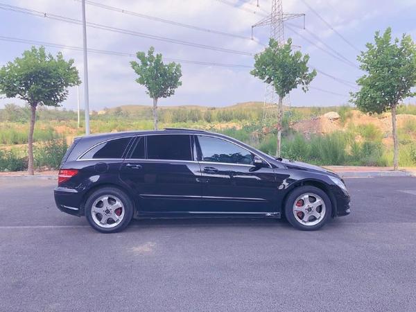 【大连】2009年9月 奔驰r级 r500 5.5l 4matic 手自一体