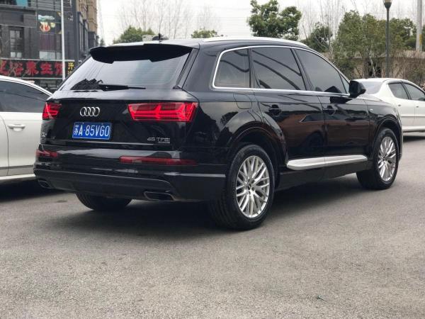 【南京】2017年7月 奥迪 奥迪q7 q7 45tfsi quattro 运动型 黑色 手自