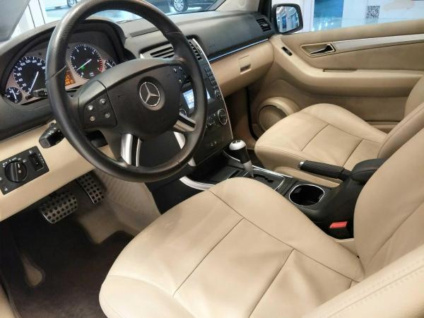 【青岛】2009年8月 奔驰b级 b200 2.0l cvt 时尚型 手自一体