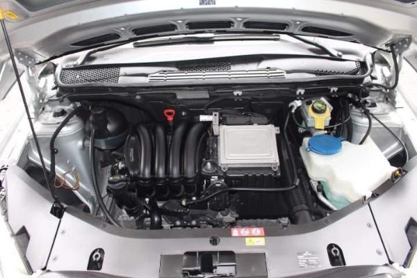 【重庆】2011年12月 奔驰 b级 b200 2.0 动感型 银灰 自动档