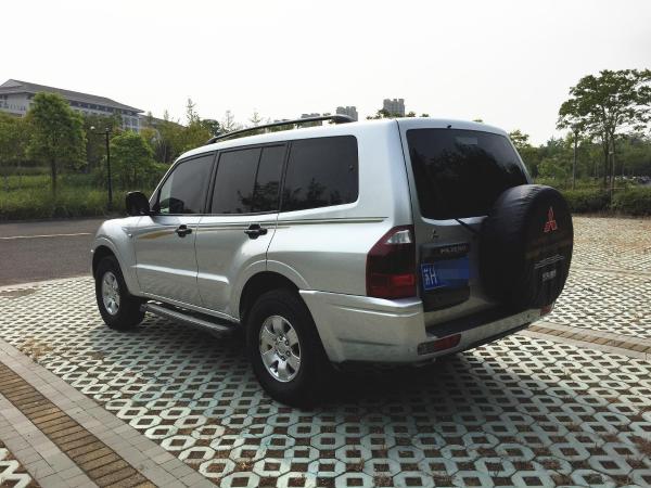 2007年2月三菱 帕杰罗 v73 3.