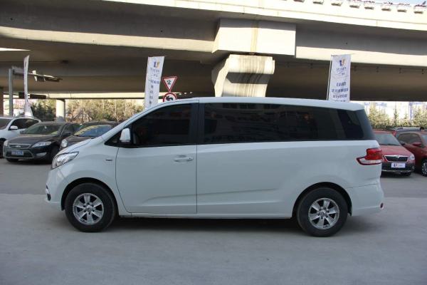 大通g10 2.0tgi 豪华行政版9座