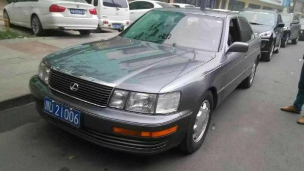 【成都】2002年7月 雷克萨斯 ls 2003款 ls430 4.3 灰色 自动档