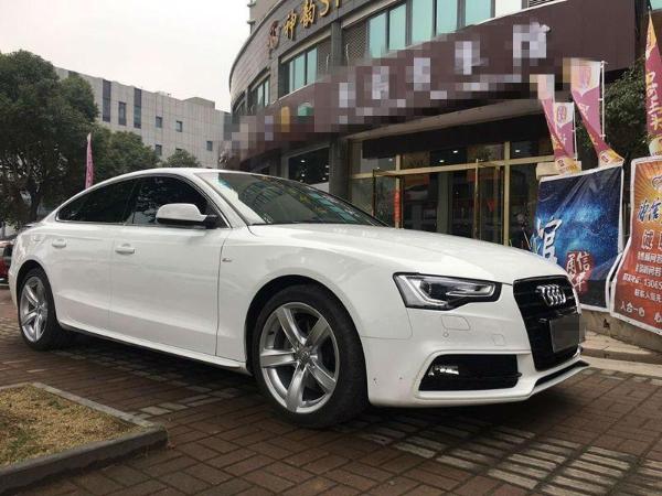 奥迪 奥迪a5 奥迪a5sportback 45 tfsi 珍珠白