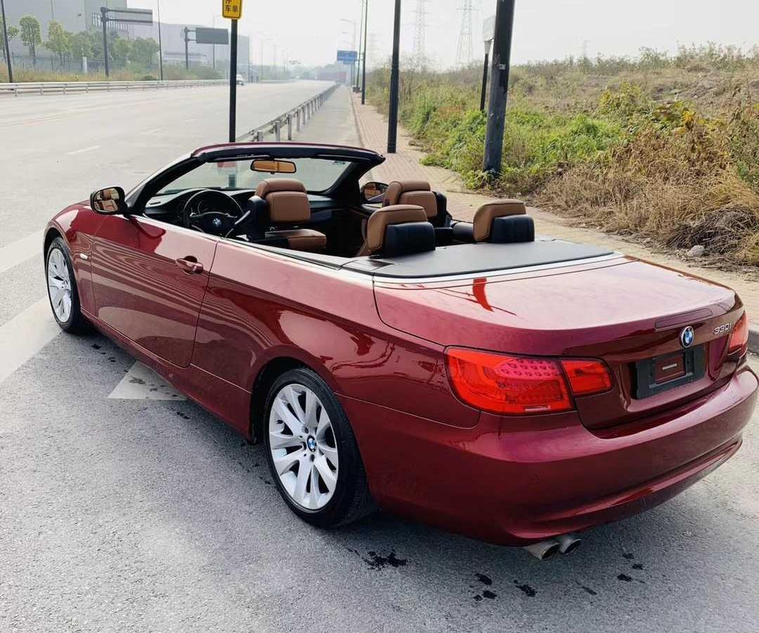 宝马 宝马3系 2010款 330i 3.0l 双门 硬顶敞篷图片
