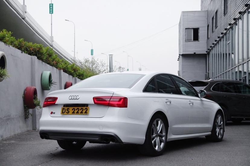 【上海】2016年6月 奥迪 奥迪s6 2013款 s6 4.0tfsi 自动档