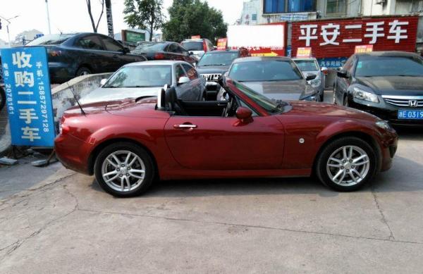 【湖州】2011年4月 马自达 mx-5 硬顶敞篷2.0自动舒适版 手自一体