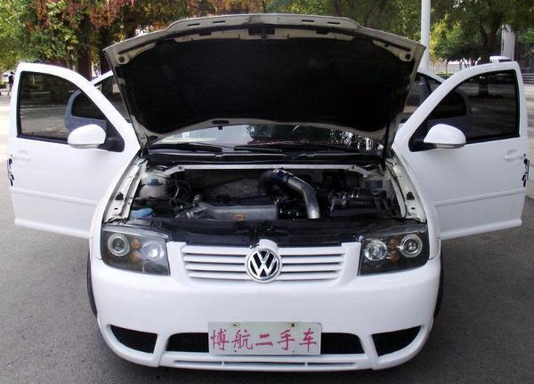 【北京】2004年11月 大众 宝来 1.8t 自动档 豪华型 手动挡