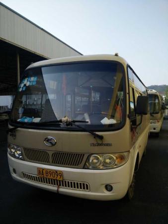 金龙客车19座