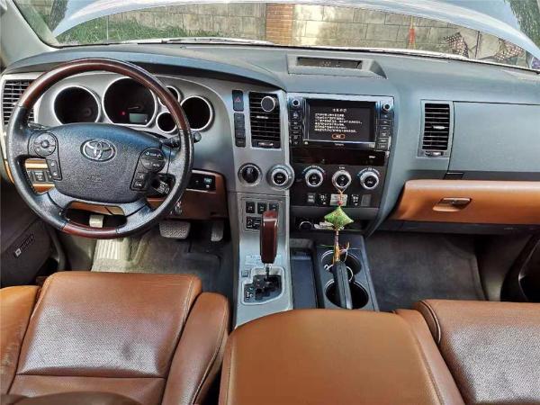 【杭州】2011年6月 丰田 红杉 5.7l 四驱 美规 自动档