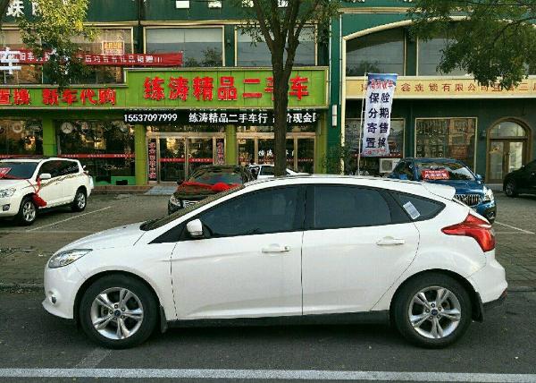 【商丘】2012年11月 福特 福克斯 两厢 1.6 舒适型 白色 自动档