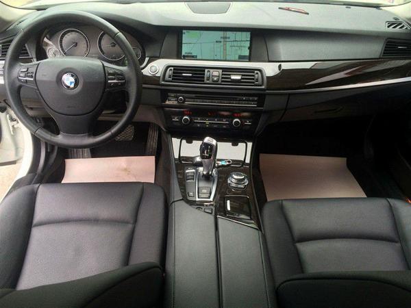 【北京】2012年6月 宝马 宝马5系 宝马5系 2012款 530li 豪华型 白色
