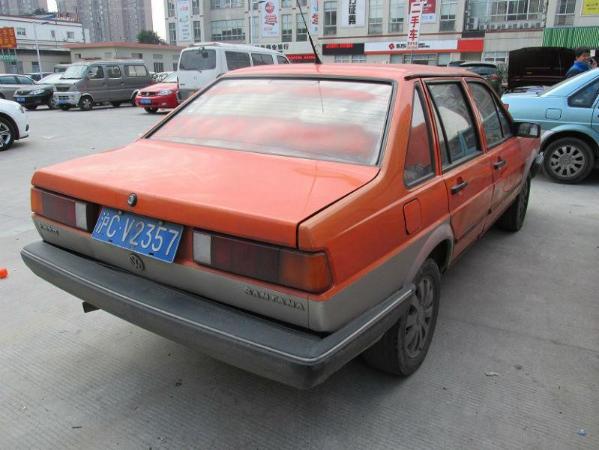 【上海】2011年6月 大众 桑塔纳 1.8 cng双燃料型 橙色 手动挡