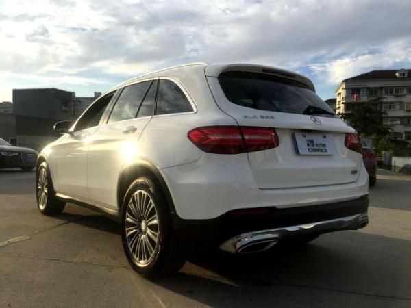 【上海】2016年5月 奔驰 glc级 glc200 4matic 2.0t 白色 自动档