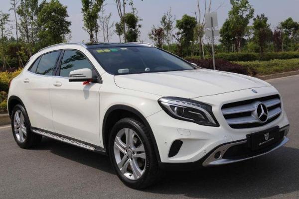 奔驰200价格及图片,奔驰车200 【襄阳】2015年7月 奔驰 gla级 gla200 1.6t 白色 自动档