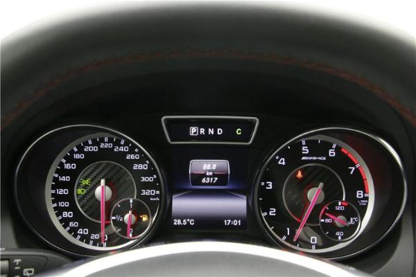 【上海】2015年4月 奔驰 gla amg gla45 amg 4matic 白色 手自一体