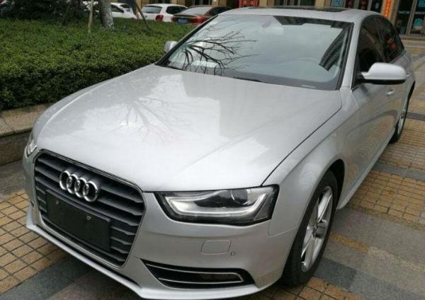 奥迪 奥迪a4l a4l 2.0t fsi 40 tfsi 运动型图片