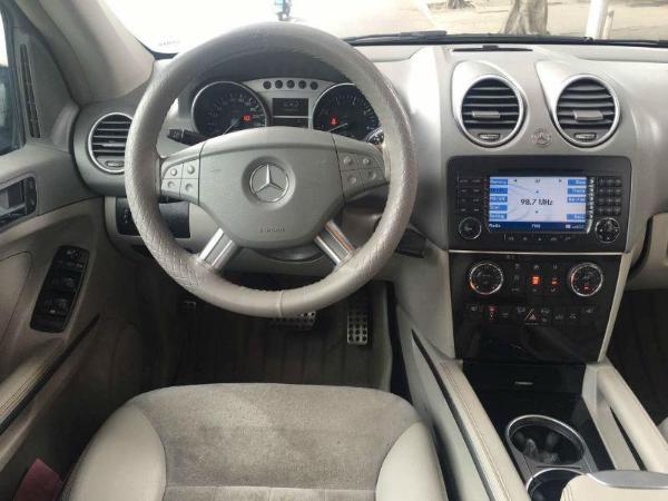 【福州】2008年1月 奔驰 m级 ml350 3.5 四驱豪华型 黑色 自动档
