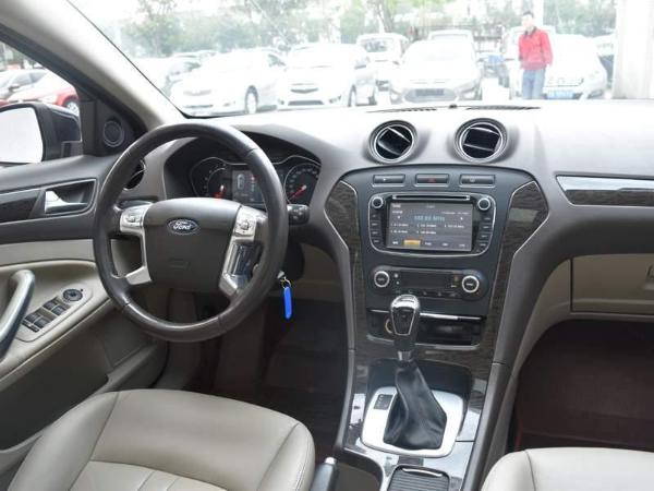 福特 蒙迪欧 2011款 致胜 2.0t gtdi200 时尚型 2.