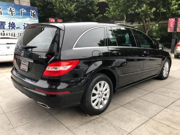 【合肥】2015年11月 奔驰r级 r320 4matic 3.0t 豪华型 手自一体