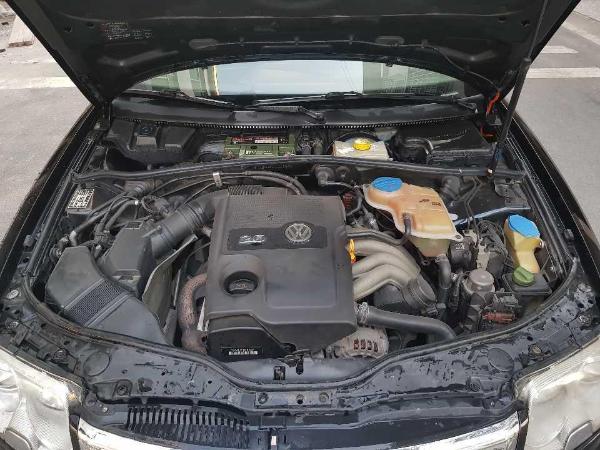 【长沙】2007年2月 大众 帕萨特 领驭2.0l at标准型 黑色 自动档