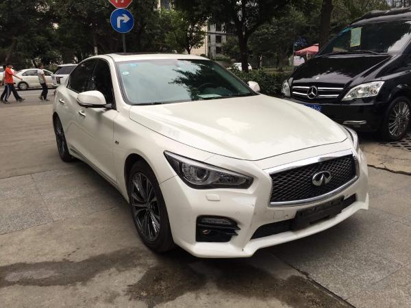 【成都】2015年3月 英菲尼迪 q50l 2.0t 运动版 白色 自动档